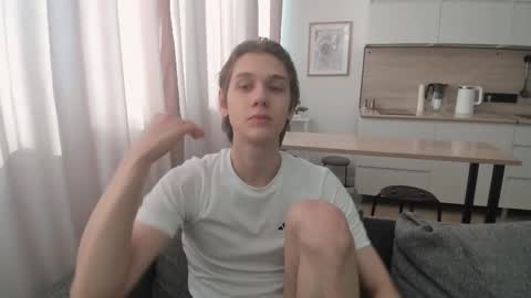 Snapshot of 0verlandd chatting on 09.11.25 Adam online show from 09.11.25