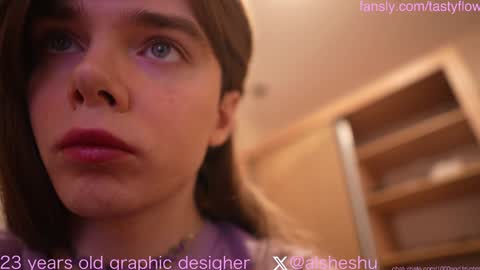 Snapshot of 1000and1nights_ chatting on 01.29.25 Aishe online show from 01.29.25