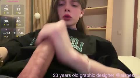 Snapshot of 1000and1nights_ chatting on 10.31.25 Aishe online show from 10.31.25