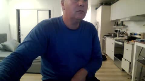 Snapshot of 1029mn chatting on 10.06.25 Takin Profits online show from 10.06.25