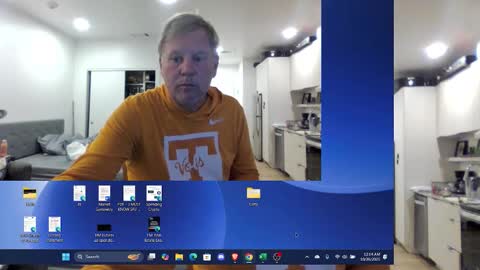 Snapshot of 1029mn chatting on 10.26.25 Takin Profits online show from 10.26.25