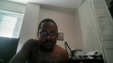 Snapshot of 11inchtattedtrinibad chatting on 09.18.25 11inchtattedtrinibad online show from 09.18.25
