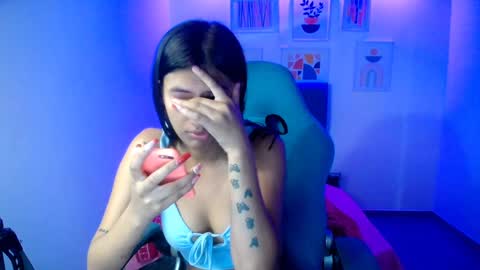 Snapshot of 18_alina chatting on 01.10.25 Alina online show from 01.10.25