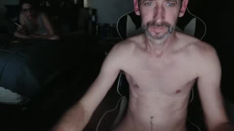 Snapshot of 1hotcouple2c chatting on 01.19.25 1hotcouple2c online show from 01.19.25