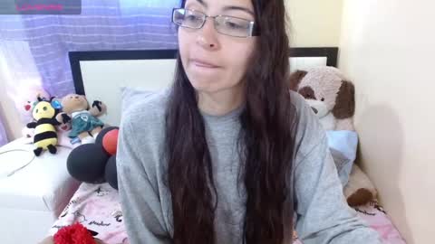 Snapshot of 1sasha_grey__1 chatting on 03.01.25 paola online show from 03.01.25