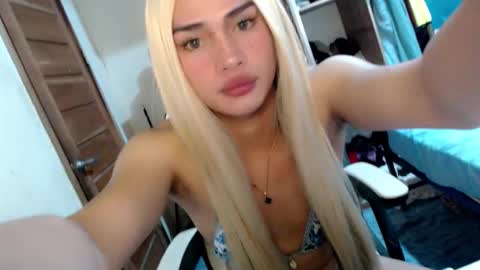 Snapshot of 1sexy_kattie chatting on 11.20.25 1sexy kattie online show from 11.20.25