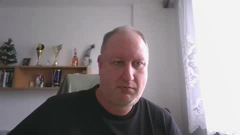 Snapshot of 1vaso chatting on 12.23.24 1vaso online show from 12.23.24