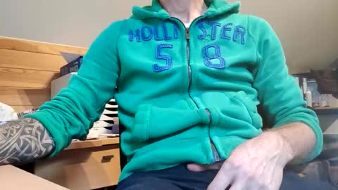 22_acacia_avenue online show from 12.03.25