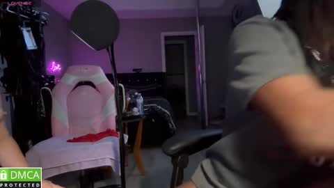 Snapshot of 2for5uncut chatting on 11.16.25 RR UnCut online show from 11.16.25