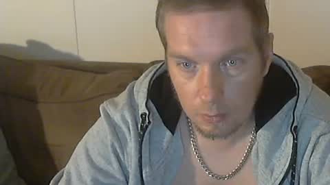 Snapshot of 2small4you83 chatting on 12.08.24 2small4you83 online show from 12.08.24