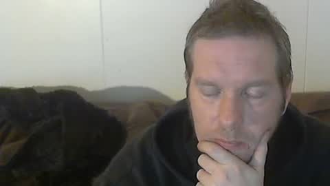 Snapshot of 2small4you83 chatting on 01.04.25 2small4you83 online show from 01.04.25