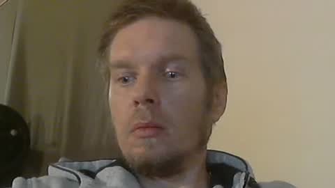 Snapshot of 2small4you83 chatting on 01.12.25 2small4you83 online show from 01.12.25