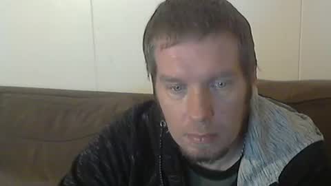 Snapshot of 2small4you83 chatting on 01.19.25 2small4you83 online show from 01.19.25