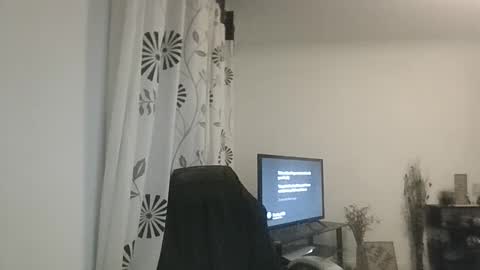 33UK online show from 12.03.25