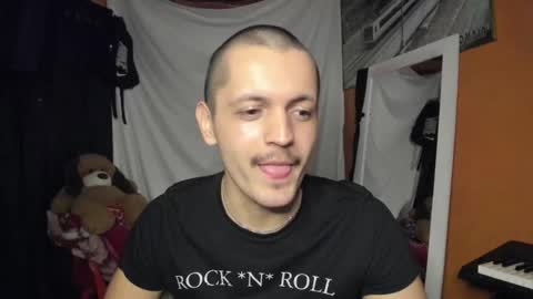 Snapshot of 37sins chatting on 10.12.25 Alex THE BIG SNAKE DUDE online show from 10.12.25