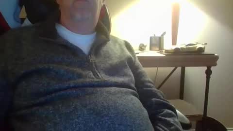 Snapshot of 72funguy71 chatting on 12.11.24 72funguy71 online show from 12.11.24