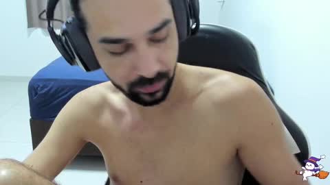 Snapshot of 7_high chatting on 11.09.25 high online show from 11.09.25