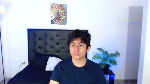 Snapshot of 7zyan chatting on 12.03.25 zyan online show from 12.03.25