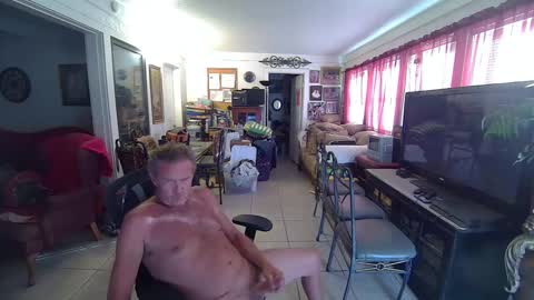 Snapshot of 86406stud chatting on 12.19.24 86406stud online show from 12.19.24