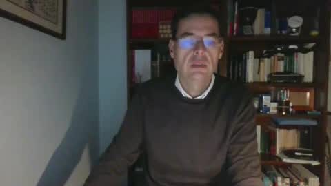 Snapshot of 8age chatting on 12.17.24 8age online show from 12.17.24