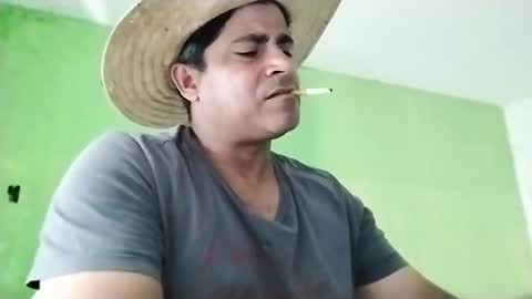 Snapshot of 9vinhocamshow chatting on 12.30.24 9vinhocamshow online show from 12.30.24