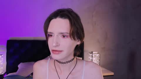 Snapshot of _adrian_the_one chatting on 09.17.25 adrian online show from 09.17.25