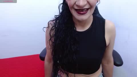 Snapshot of _alexandrajones chatting on 10.16.25 Alexandra online show from 10.16.25