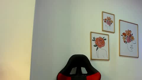 Snapshot of _aliice_1 chatting on 12.17.24  Alice  online show from 12.17.24