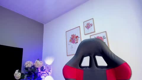 Snapshot of _aliice_1 chatting on 12.31.24  Alice  online show from 12.31.24