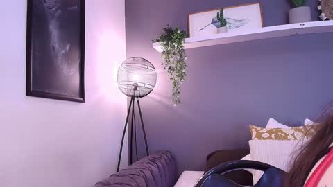 Snapshot of _aliice_1 chatting on 02.04.25  Alice  online show from 02.04.25