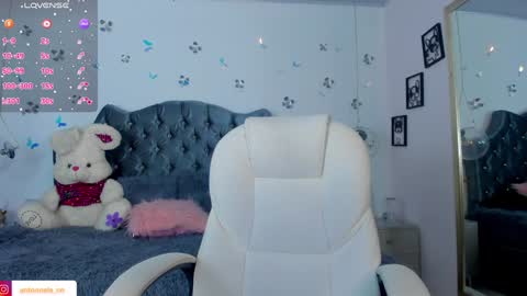 Snapshot of _antonnela_ chatting on 12.02.24 antonnela online show from 12.02.24