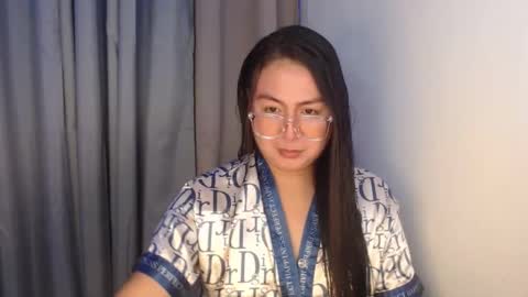 Snapshot of _arah chatting on 10.16.25 arah online show from 10.16.25