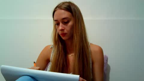 Snapshot of _aurora_sweet chatting on 09.15.25 _aurora_sweet online show from 09.15.25