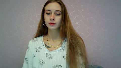 Snapshot of _aurora_sweet chatting on 10.09.25 _aurora_sweet online show from 10.09.25