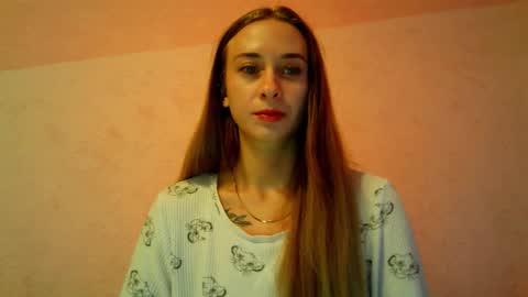 Snapshot of _aurora_sweet chatting on 10.17.25 _aurora_sweet online show from 10.17.25