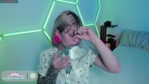 Lunita  online show from 01.04.25