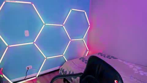 Lunita  online show from 02.13.25