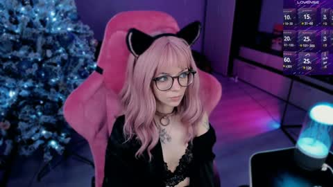 Snapshot of _black_fox__ chatting on 12.15.24 Olivia Subscribe to my Fansly -   online show from 12.15.24
