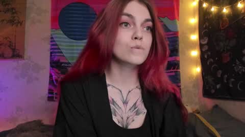Snapshot of _caroline_coy chatting on 01.16.25 Caroline online show from 01.16.25