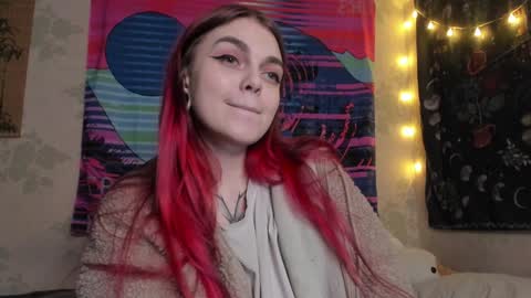 Snapshot of _caroline_coy chatting on 02.07.25 Caroline online show from 02.07.25