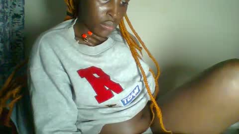 Snapshot of _clara01 chatting on 01.15.25 clara online show from 01.15.25