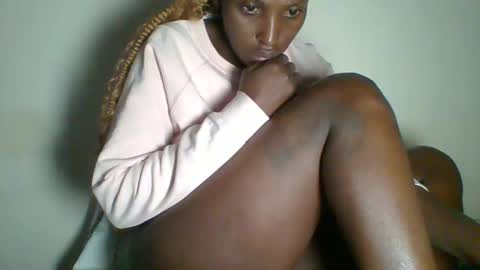 Snapshot of _clara01 chatting on 02.08.25 clara online show from 02.08.25