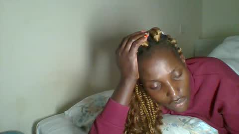 Snapshot of _clara01 chatting on 02.12.25 clara online show from 02.12.25