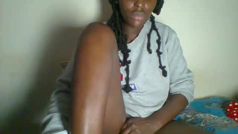 Snapshot of _clara01 chatting on 03.06.25 clara online show from 03.06.25