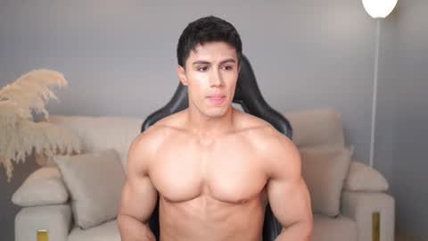 Snapshot of _cristianlopez chatting on 10.23.25 50 OFF TODAY  onlyfans cristianlopezbf online show from 10.23.25