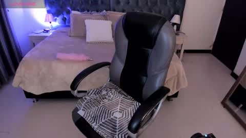 Snapshot of _daniela_hot_1 chatting on 09.24.25 Dani online show from 09.24.25