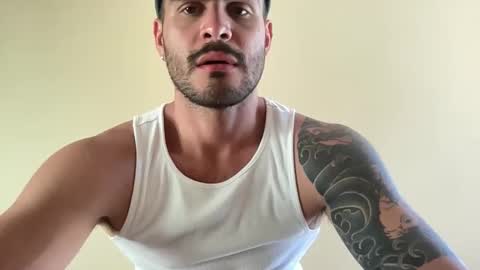 Snapshot of _dantecross_ chatting on 09.25.25 _dantecross_ online show from 09.25.25