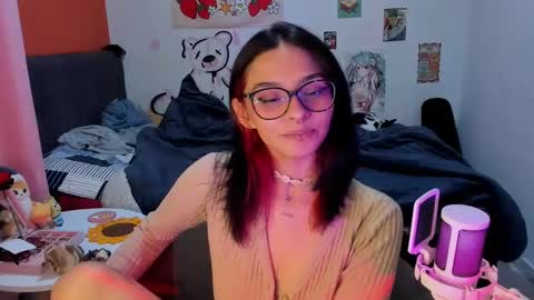 Snapshot of _dayanne_ chatting on 12.04.24 Pao online show from 12.04.24