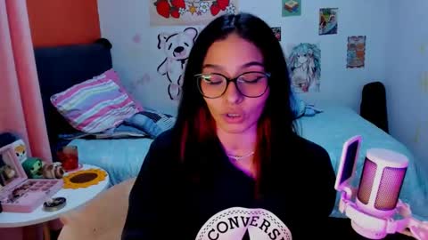 Snapshot of _dayanne_ chatting on 12.23.24 Pao online show from 12.23.24