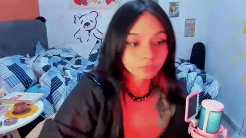 Snapshot of _dayanne_ chatting on 01.27.25 Pao online show from 01.27.25